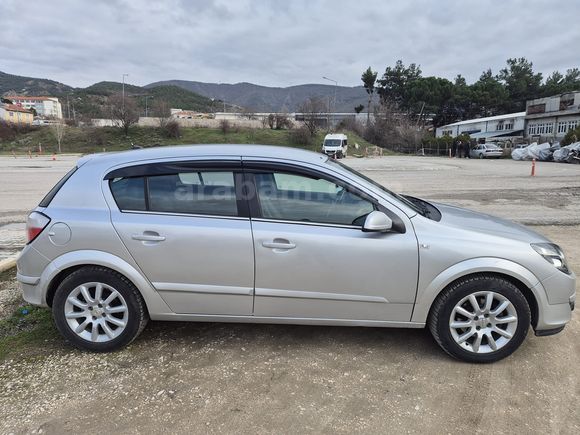 Otomatik Opel Astra 1.6 En Dolu Paket