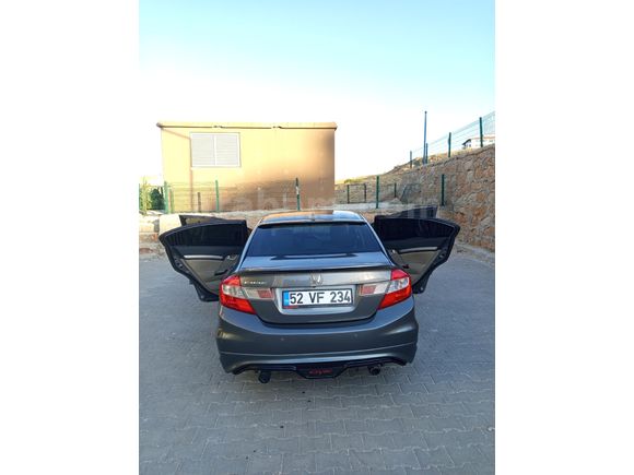 Sahibinden Honda Civic 1.6i VTEC Eco Elegance 2012 Model
