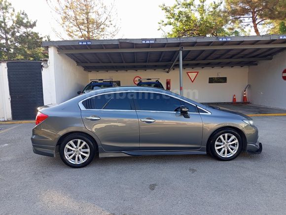 Sahibinden Honda Civic 1.6i VTEC Eco Elegance 2012 Model
