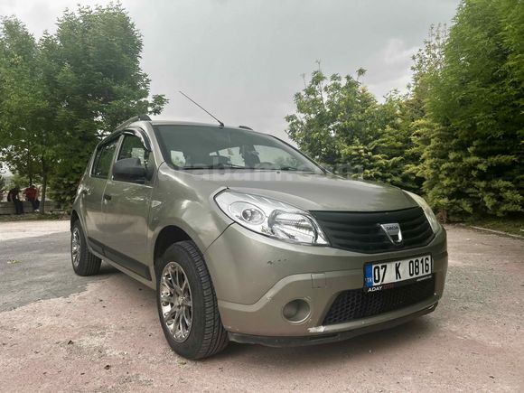 Sahibinden Dacia Sandero 1.4 Ambiance 2011 Model 