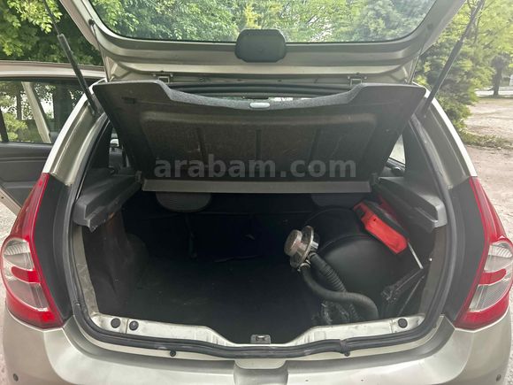 Sahibinden Dacia Sandero 1.4 Ambiance 2011 Model 