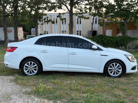 Sahibinden Mükemmel temizlikte Renault Megane 1.5 dCi Touch 2018 Model 