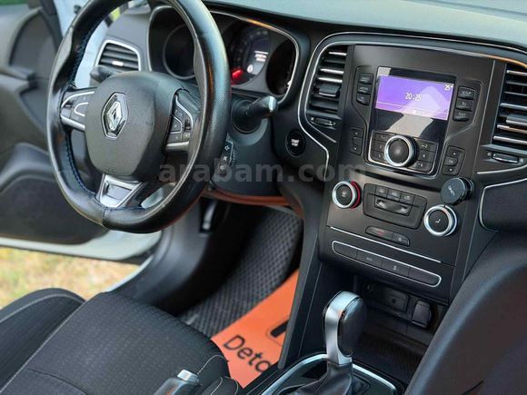 Sahibinden Mükemmel temizlikte Renault Megane 1.5 dCi Touch 2018 Model 