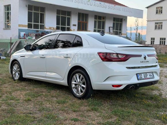 Sahibinden Mükemmel temizlikte Renault Megane 1.5 dCi Touch 2018 Model 