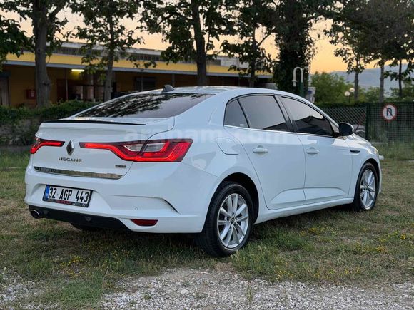 Sahibinden Mükemmel temizlikte Renault Megane 1.5 dCi Touch 2018 Model 