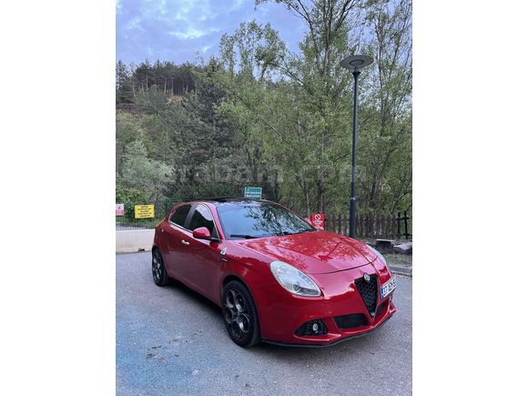Sahibinden Alfa Romeo Giulietta 1.6 JTD Distinctive 2011 Model 