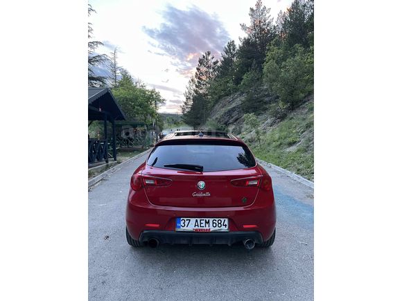 Sahibinden Alfa Romeo Giulietta 1.6 JTD Distinctive 2011 Model 