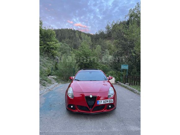 Sahibinden Alfa Romeo Giulietta 1.6 JTD Distinctive 2011 Model 