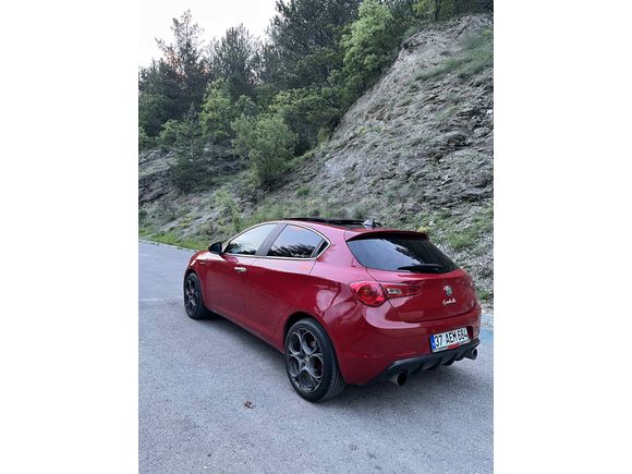 Sahibinden Alfa Romeo Giulietta 1.6 JTD Distinctive 2011 Model 