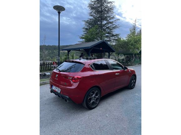 Sahibinden Alfa Romeo Giulietta 1.6 JTD Distinctive 2011 Model 