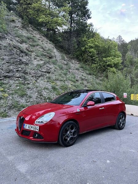 Sahibinden Alfa Romeo Giulietta 1.6 JTD Distinctive 2011 Model Kastamonu 247.000 km Kırmızı