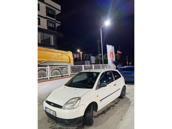 Sahibinden Ford Fiesta Van 1.4 TDCi 2005 Model 