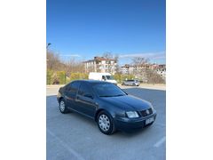 Sahibinden Volkswagen Bora 1.6 Trendline 2000 Model  310.000 km Lacivert