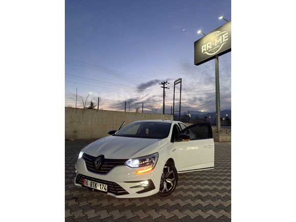 Sahibinden Renault Megane 1.3 TCe Joy 2022 Model 