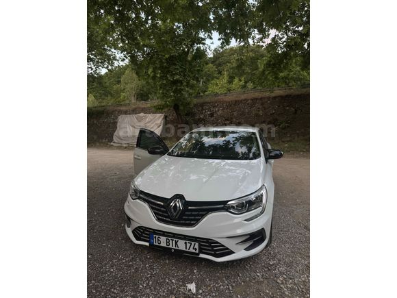 Sahibinden Renault Megane 1.3 TCe Joy 2022 Model 
