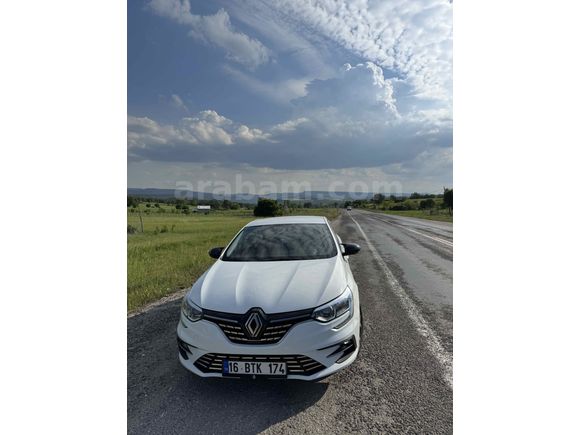 Sahibinden Renault Megane 1.3 TCe Joy 2022 Model 