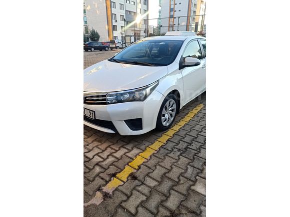 Sahibinden Toyota Corolla 1.33 Life 2014 Model  250.000 km Beyaz