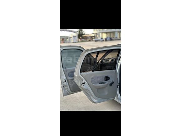 Sahibinden Renault Clio 1.4 Authentique 2004 Model
