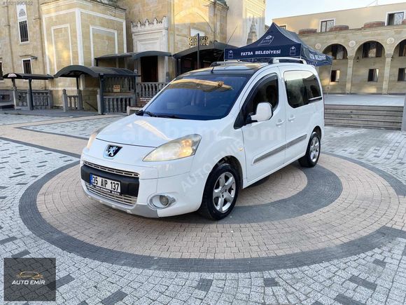 2012 PARTNER CAM TAVANLI KREDİ KARTINA TAKSİT İMKANI VAR