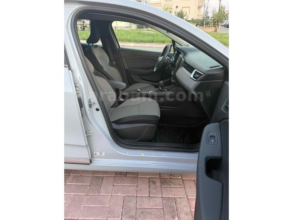 Sahibinden Renault Clio 1.0 TCe Evolution 2024 Model 