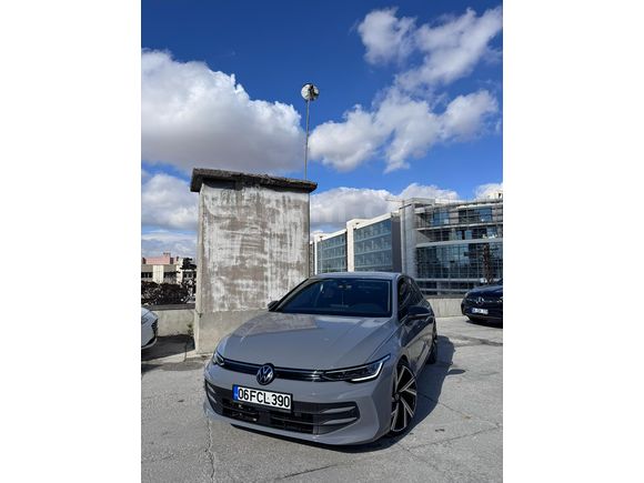 GOLF 8,5 HATASIZ-BOYASIZ EMSALSİZ TEMİZLİKTE DOLU EKSTRALI ACİLL