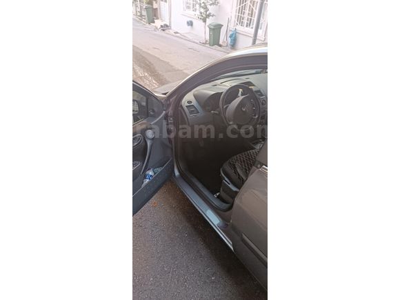 Sahibinden Renault Megane 1.6 Authentique 2004 Model