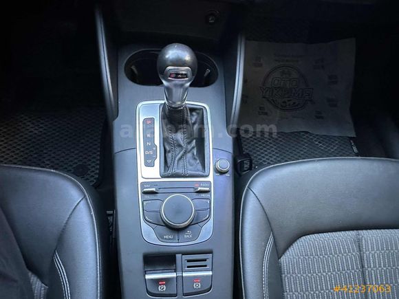 2016 MODEL 153 BİN KM A3 SPORTBACK 1.6 TDI CAM TAVAN