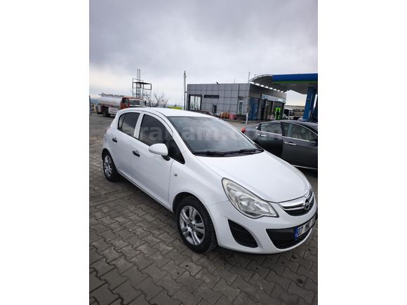 SON 9 GÜN Opel Corsa 1.3 CDTI Enjoy 2013 Model  220.000 km Beyaz