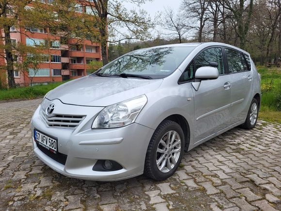 SON RAKAM 2010 TOYOTA VERSO