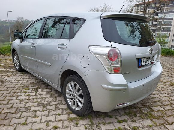 SON RAKAM 2010 TOYOTA VERSO