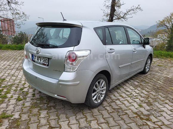 SON RAKAM 2010 TOYOTA VERSO