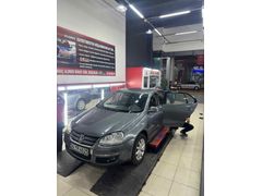 Galeriden Volkswagen Passat 1.6 TDi Comfortline 2011 Model İstanbul
