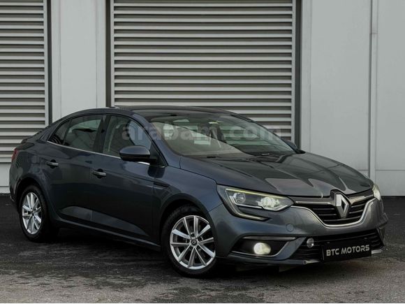 RENAULT MEGANE HASAR KAYITSIZ DEĞİŞENSİZ KAPUT TAVAN BAGAJ ORJİNAL