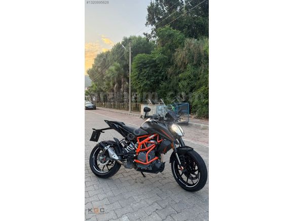 KTM DUKE 390 GALERİDEN