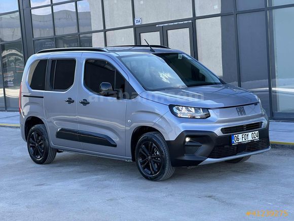 TUNÇBİLEK OTOMOTİV-2025 FİAT DOBLO COMBİ 1.5 BLUEHDİ PREMİO
