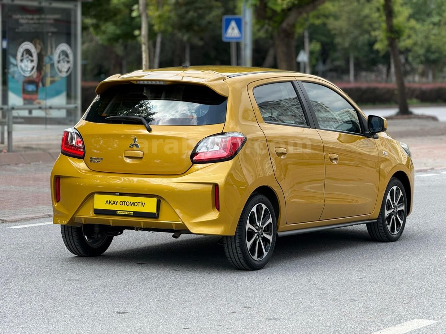Galeriden Mitsubishi Space Star 1.2 MIVEC 2020 Model Kayseri 100.000 km Sarı 6
