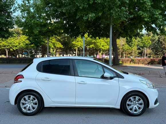 2018 MODEL PEUGEOT 208 HATASIZ EMSALSİZ TEMİZLİKTE KM 48 BİNDE