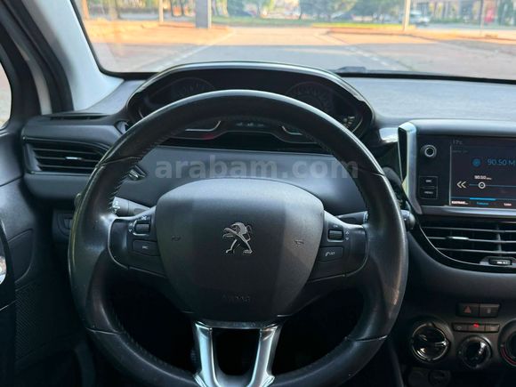 2018 MODEL PEUGEOT 208 HATASIZ EMSALSİZ TEMİZLİKTE KM 48 BİNDE