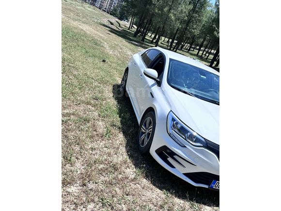Sahibinden Renault Megane 1.3 TCe Touch 2023 Model 