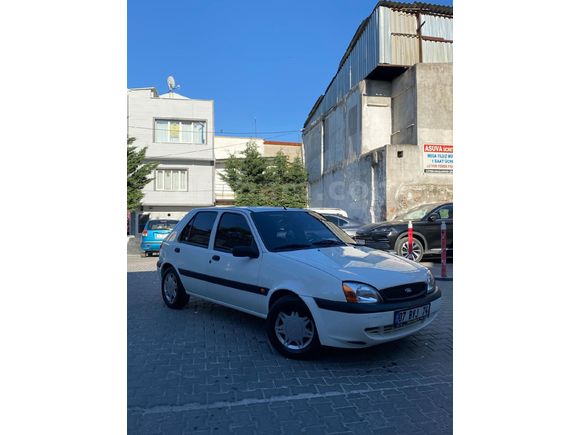 Sahibinden Ford Fiesta 1.25 Flair 2000 Model
