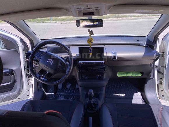 Sahibinden Citroen C4 Cactus 1.2 e-VTI Feel 2015 Model 