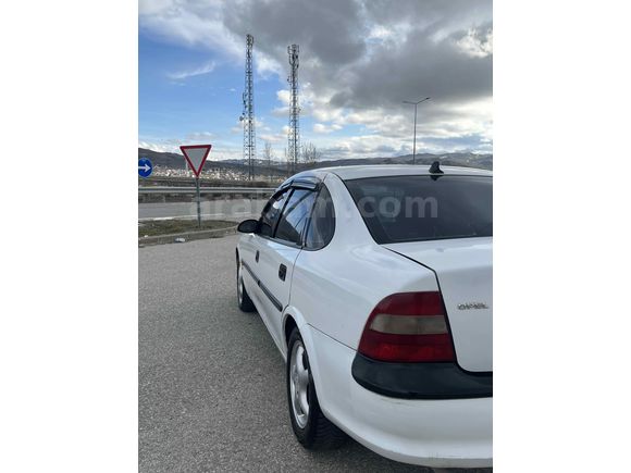 Sahibinden Opel Vectra 1.6 GL  

