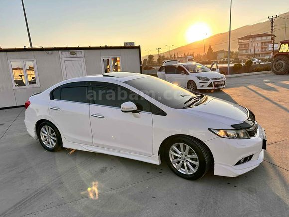 Sahibinden Honda Civic 1.6i VTEC Eco Elegance 2012 Model 