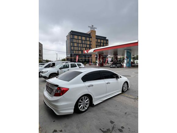 Sahibinden Honda Civic 1.6i VTEC Eco Elegance 2012 Model 