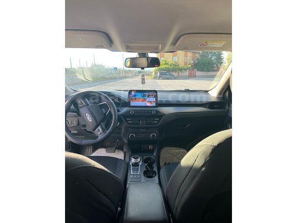 Sahibinden Ford Focus 1.5 Eco blu Trend X 2019 Model otomatik 8 ileri joistik vites