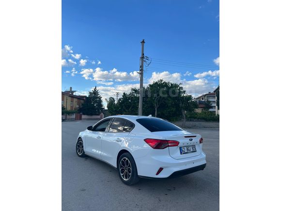 Sahibinden Ford Focus 1.5 Eco blu Trend X 2019 Model otomatik 8 ileri joistik vites
