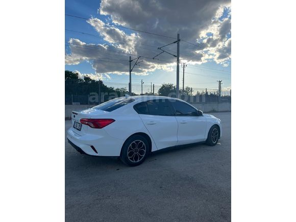 Sahibinden Ford Focus 1.5 Eco blu Trend X 2019 Model otomatik 8 ileri joistik vites
