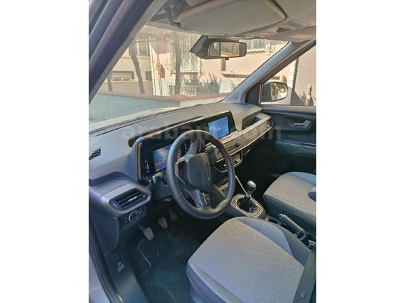 Sahibinden Ford Tourneo Courier 1.5 EcoBlue Titanium 2025 Model