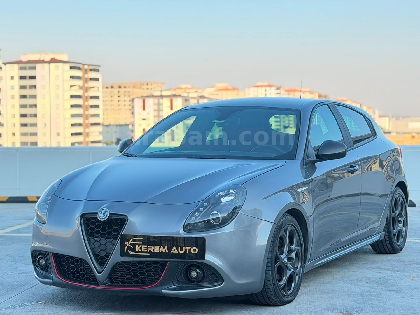 Galeriden Alfa Romeo Giulietta 1.6 JTD Super TCT 2020 Model Gaziantep 132.000 km Gri 1