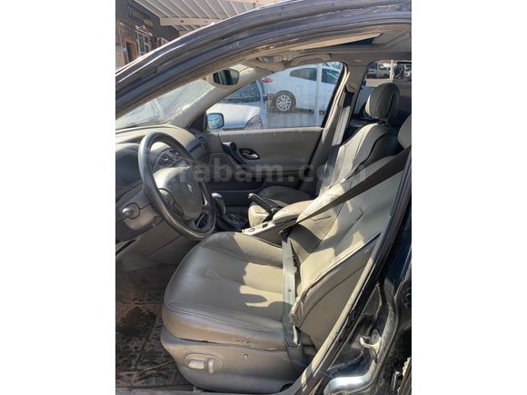 Galeriden Renault Laguna 2.0 Privilege 2003 Model Şanlıurfa
